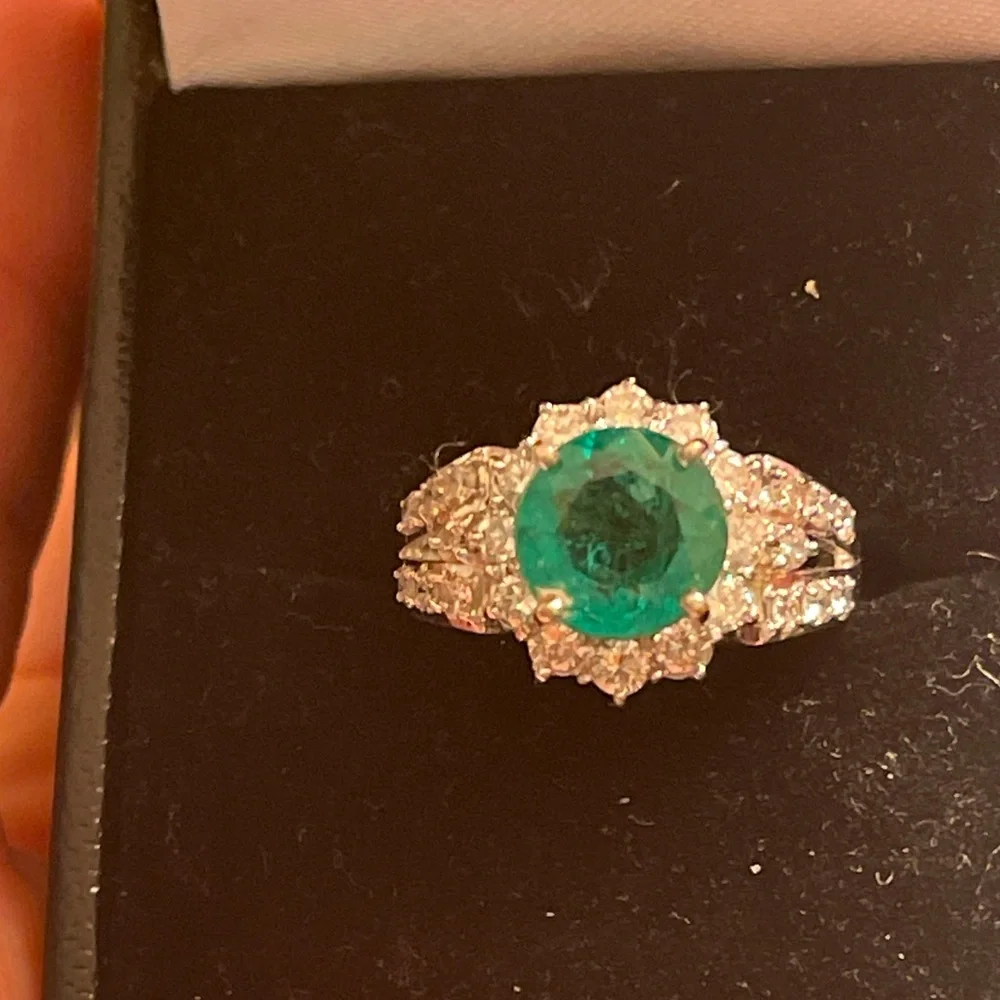 Stunning and appraised vintage 2.5 carat emerald and diamond ring from the 1930s - Picture 2 of 5